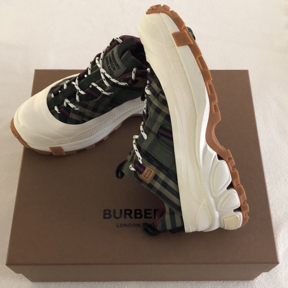 Burberry Military Green Low Top Sneakers - Picture 5 of 15